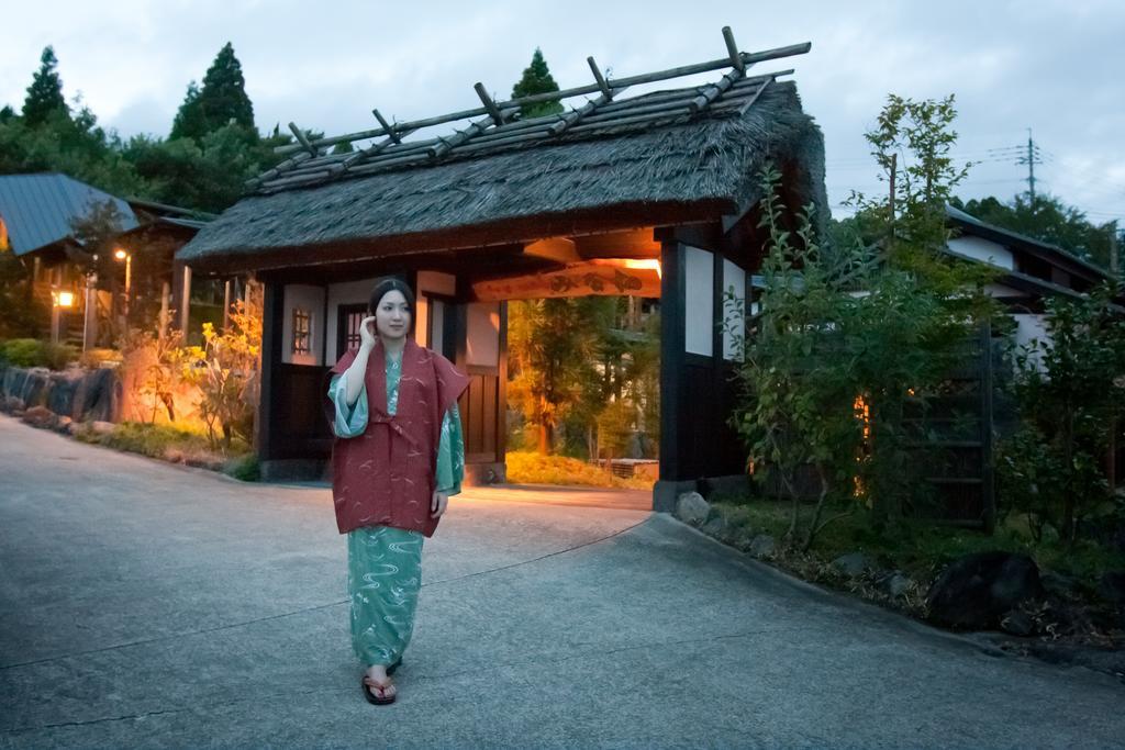 Hotel Tawarayama Onsen Ryokan Minawa Minamiaso Exterior foto