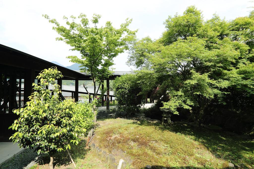 Hotel Tawarayama Onsen Ryokan Minawa Minamiaso Exterior foto