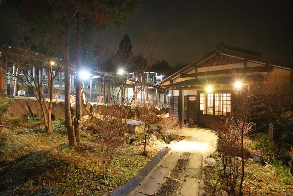 Hotel Tawarayama Onsen Ryokan Minawa Minamiaso Exterior foto